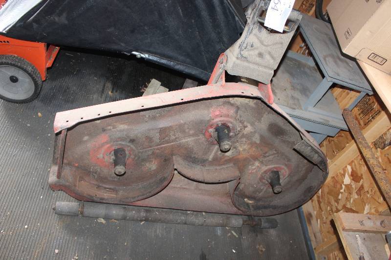 lot 164 image: Mower Deck
