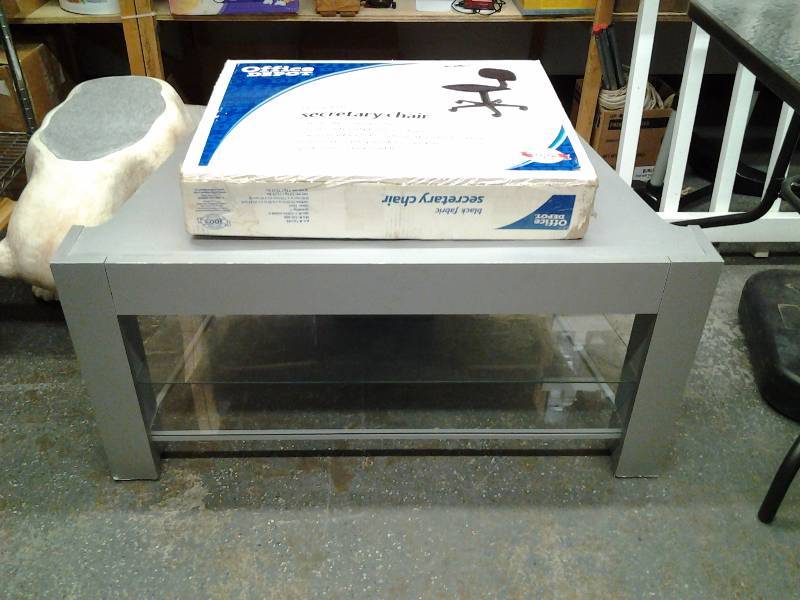 lot 21 image: New Office Chair (Needs Assembly), TV Stand 40x22x19