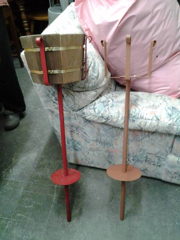 lot 36 image: 2-Plant Pot Stakes With 1-Wood Plant Pot