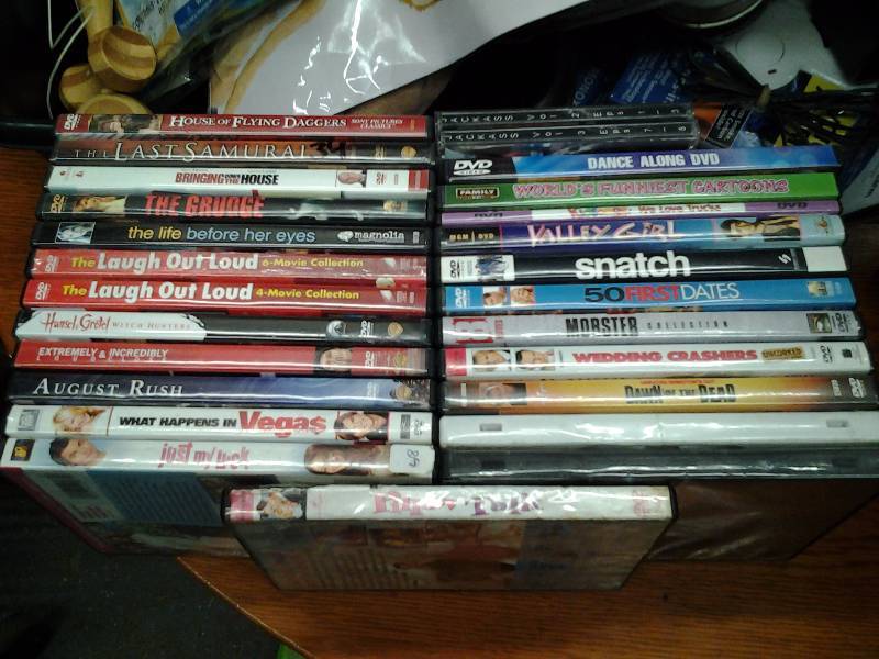 lot 52 image: Lot Of 25 DVDs