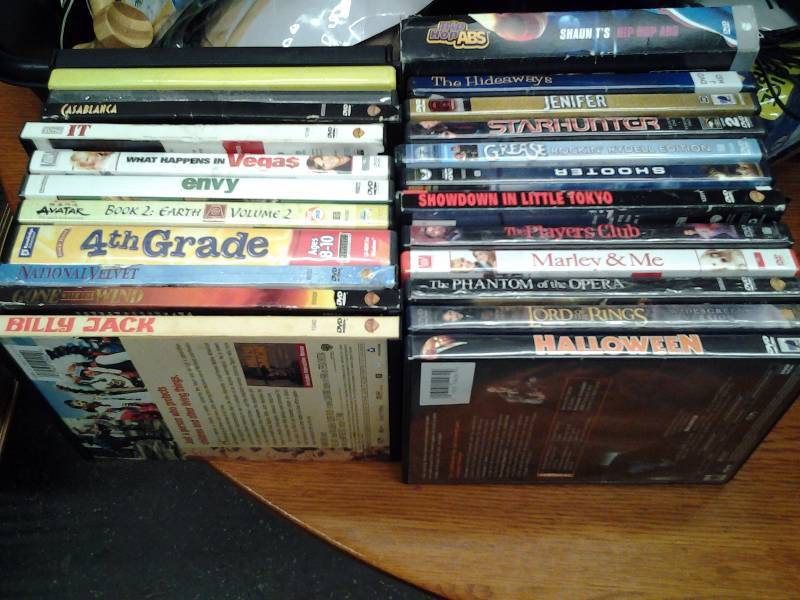 lot 55 image: Lot Of 25 DVDs