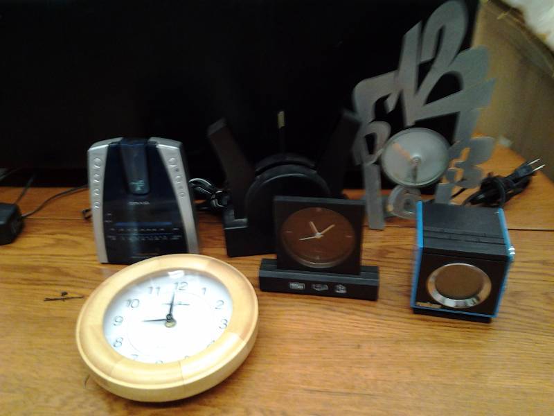 lot 65 image: Assorted Wall Clocks & Alarm Clocks, Misc