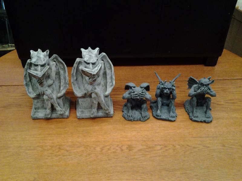 lot 74 image: Pair Of Gargoyle Book Ends, Set Of 3 Gargoyle Hear-Speak-See No Evil