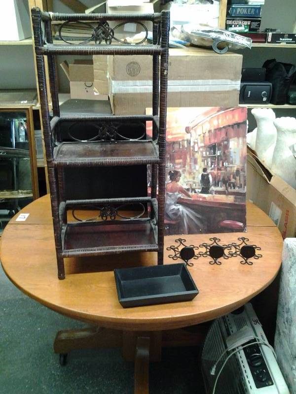lot 80 image: Wicker Shelf, Picture & Decor