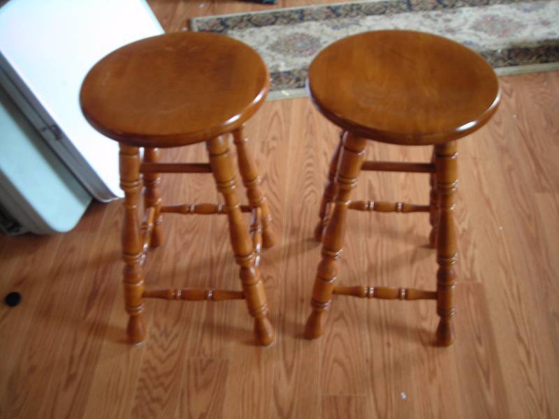 lot 23 image: Pair Of Maple Stools
