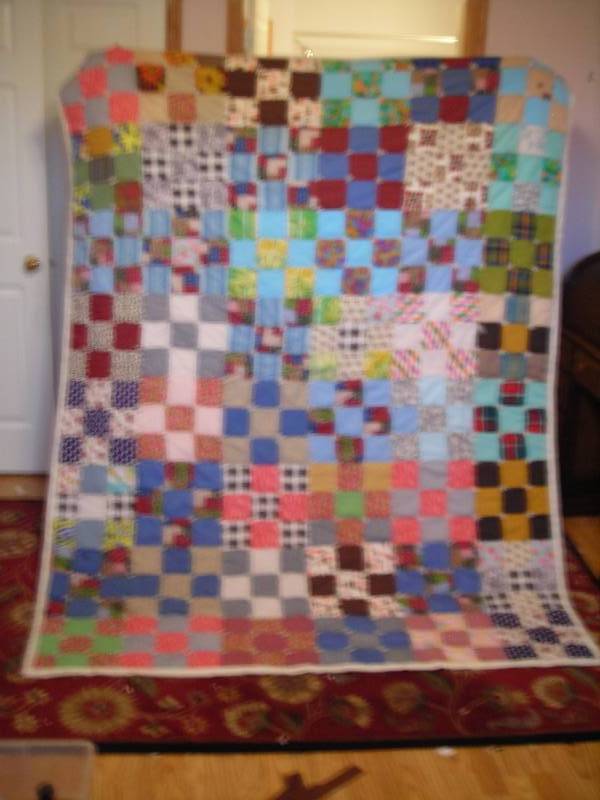 lot 35 image: Patchwork Quilt 70x90