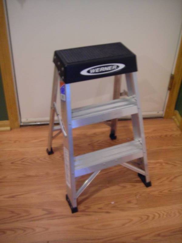 lot 43 image: Werner 3-Step Aluminum Ladder