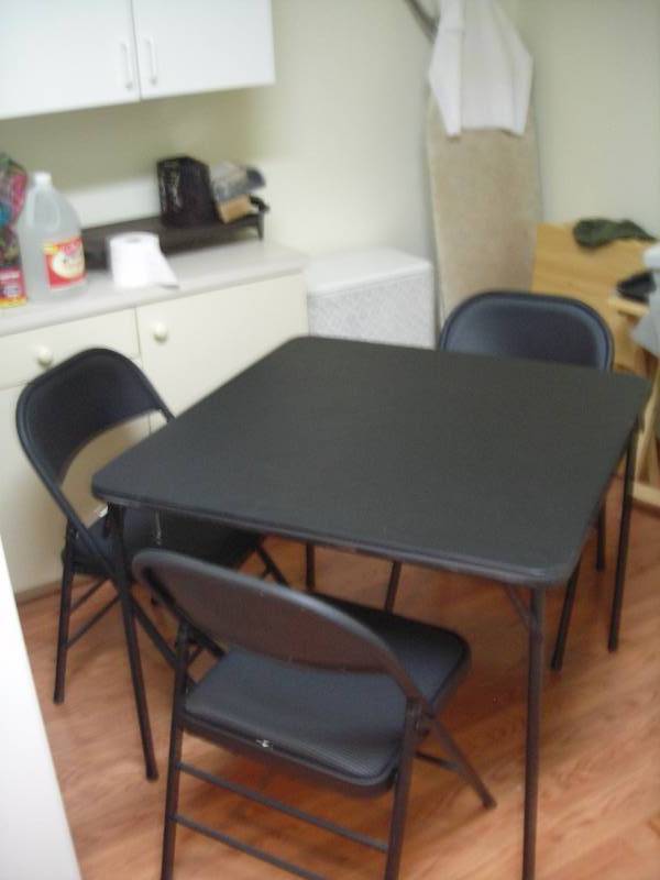 lot 45 image: Folding Card Table & 3-Chairs
