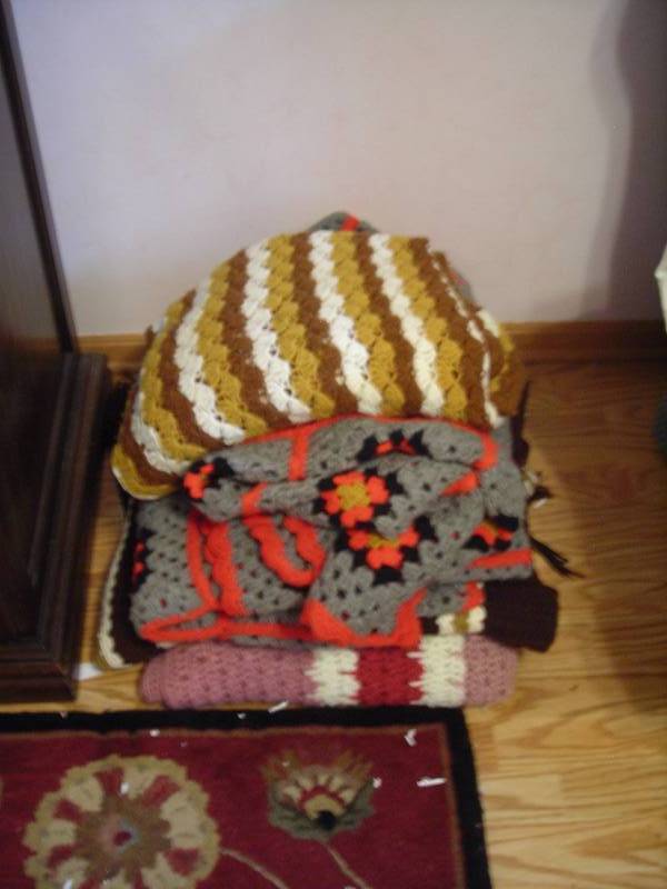 lot 64 image: 5-Crocheted Afgans