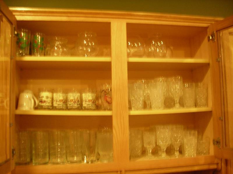 lot 95 image: Contents Of 2-Kitchen Cupboards