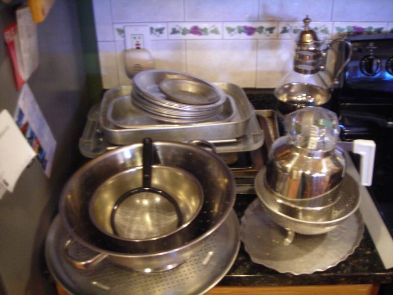 lot 110 image: Large Lot Of Cook And Bake Ware