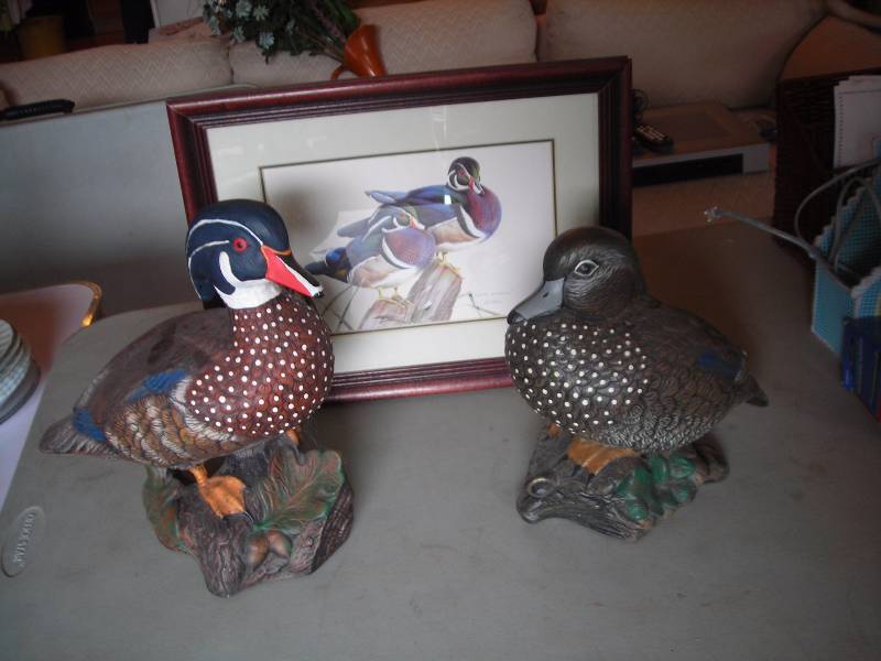 lot 123 image: Duck Print & 2-Ceramic Duck Figures