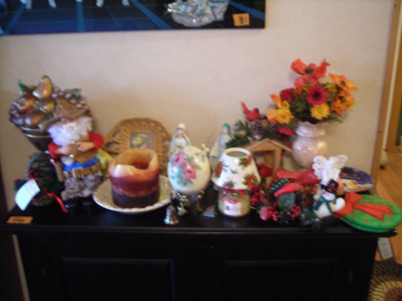lot 142 image: Collection Of Christmas & Other Figurines