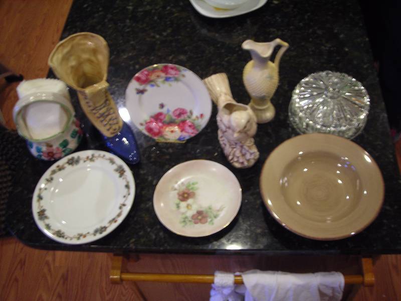 lot 145 image: Candy Dish, Ceramic Figurines, Other Dishes