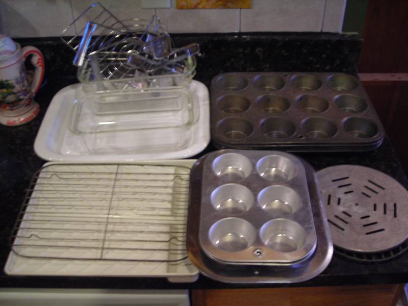 lot 149 image: Muffin Tins, Loaf Pans, Trivets, More