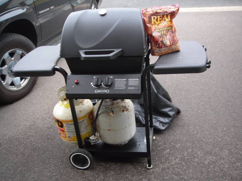 lot 152 image: Grill-Pro Gas Grill With 2-Tanks & Cover