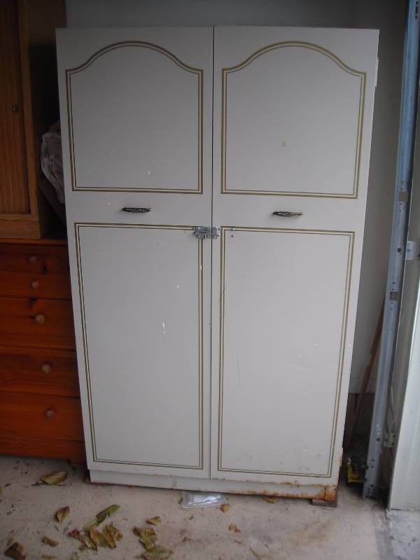 lot 160 image: Metal Wardrobe Cabinet 36x20x63 With Contents