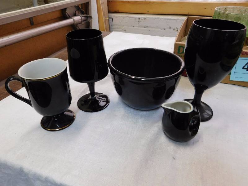 black dcor items