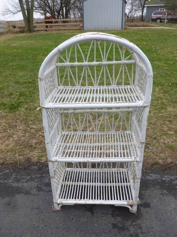 lot 13 image: Rattan Floor Shelf