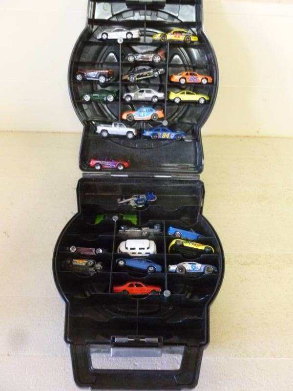 lot 37 image: Matchbox Cars