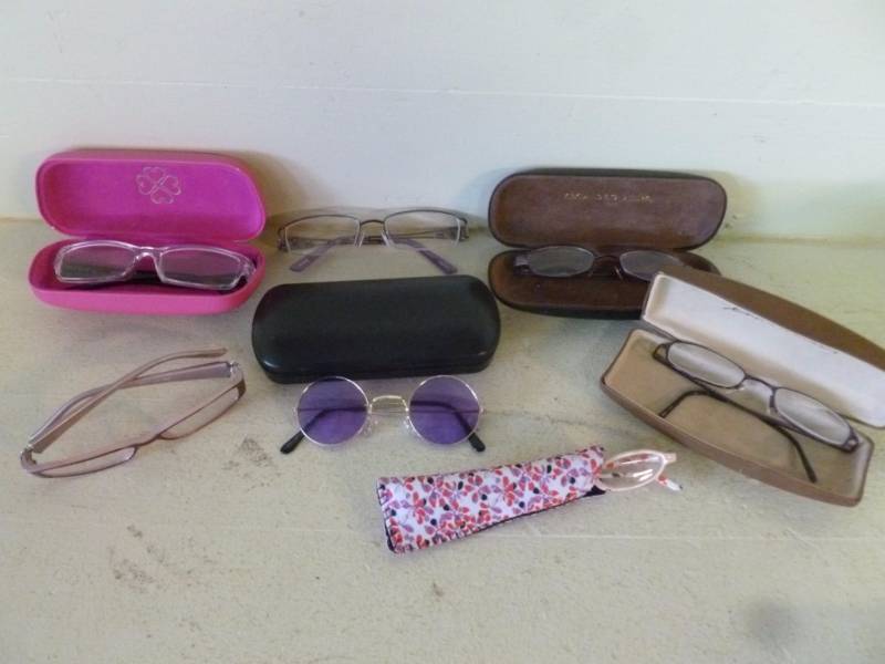 lot 65 image: Reading Glasses