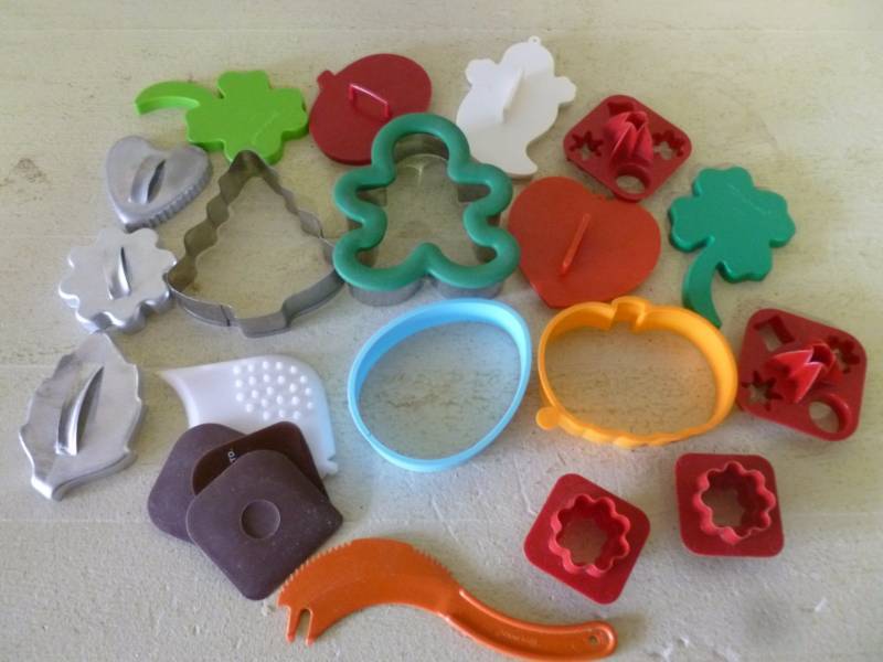 lot 71 image: Cookie Cutters