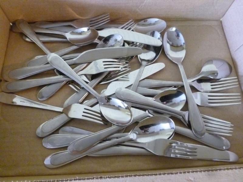 lot 74 image: Stainless Flatware