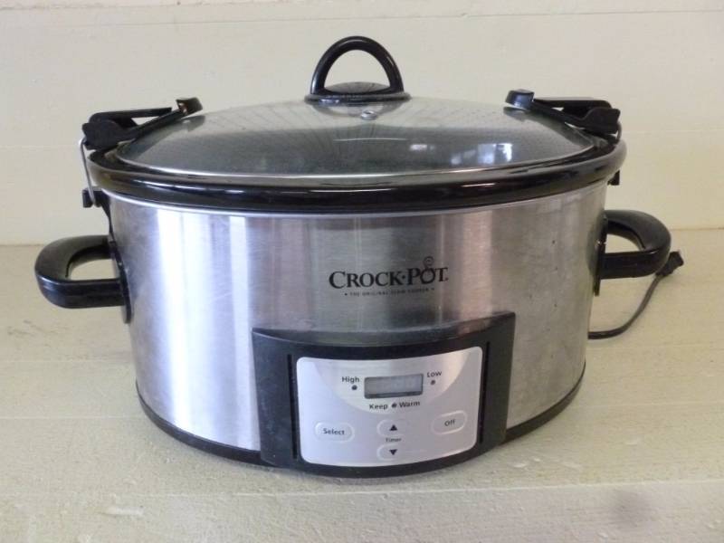 lot 113 image: Crock Pot