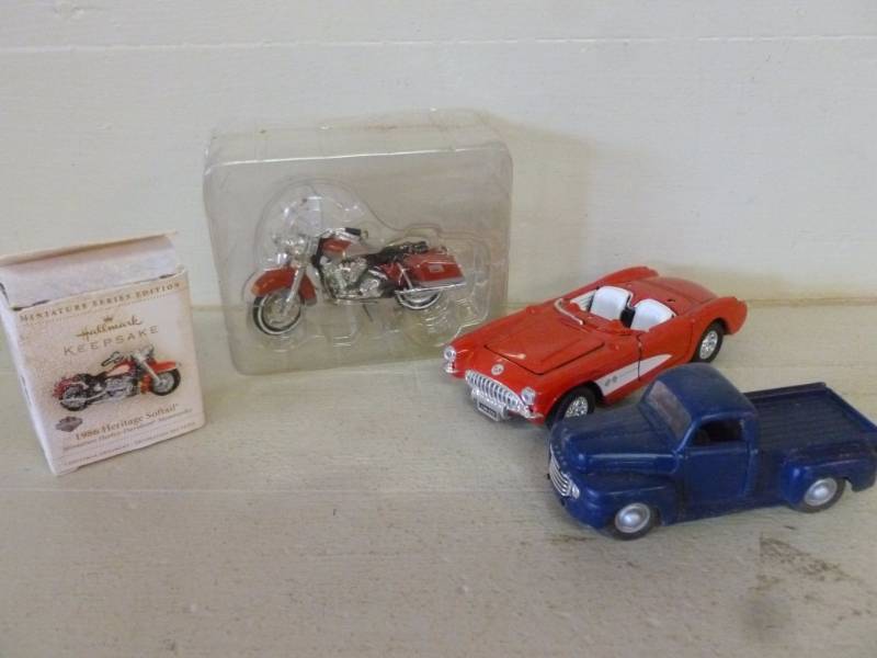 lot 133 image: Die Cast Metal Car