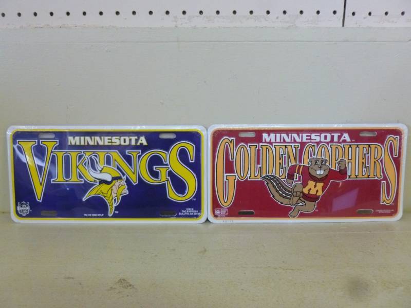 lot 150 image: Minnesota Vikings Sign