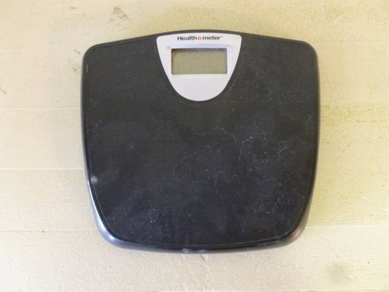 lot 163 image: Bathroom Scale