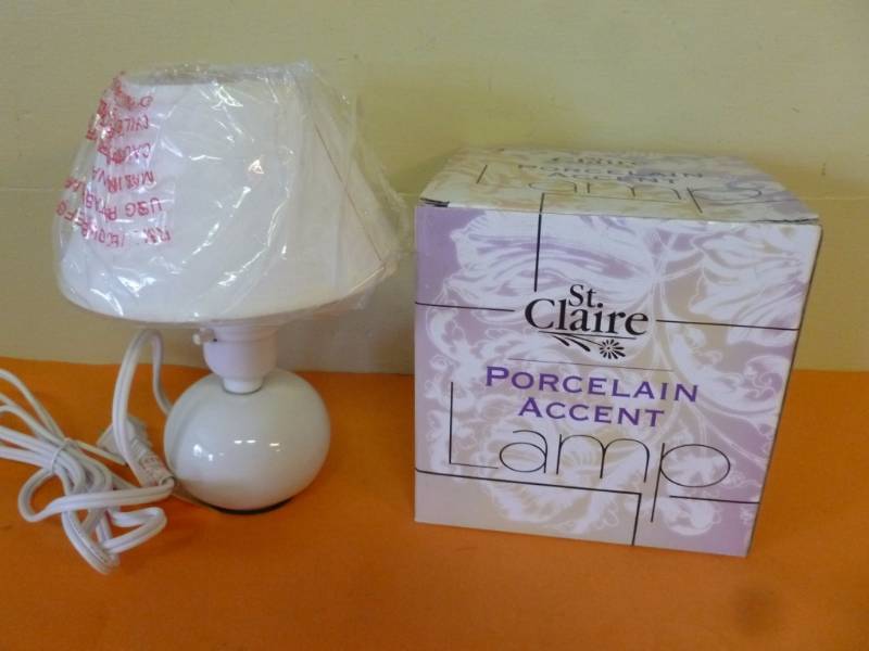 lot 180 image: Porcelain Lamp