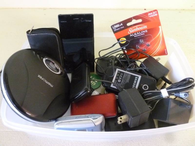 lot 198 image: Cell Phones