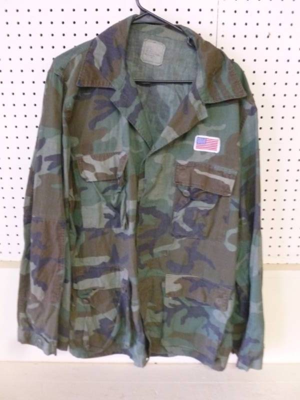 lot 214 image: Military Shirt
