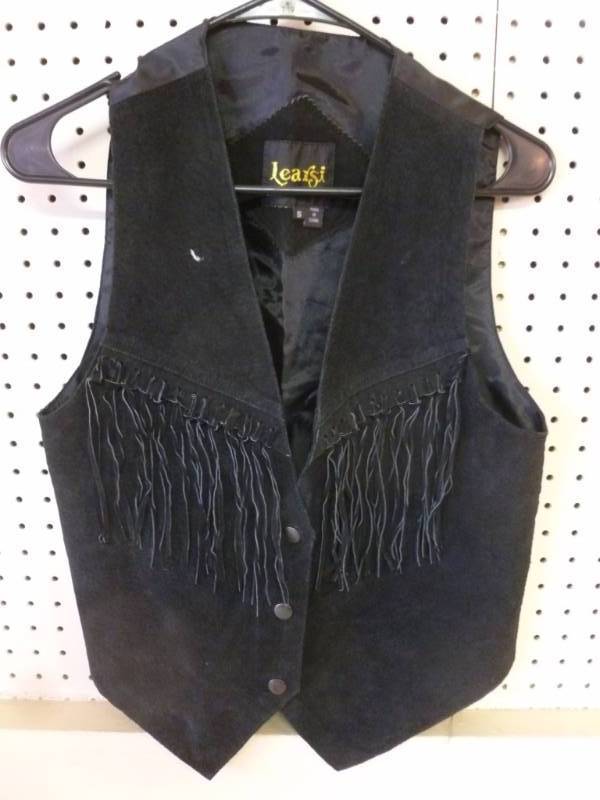 lot 215 image: Ladies Vest