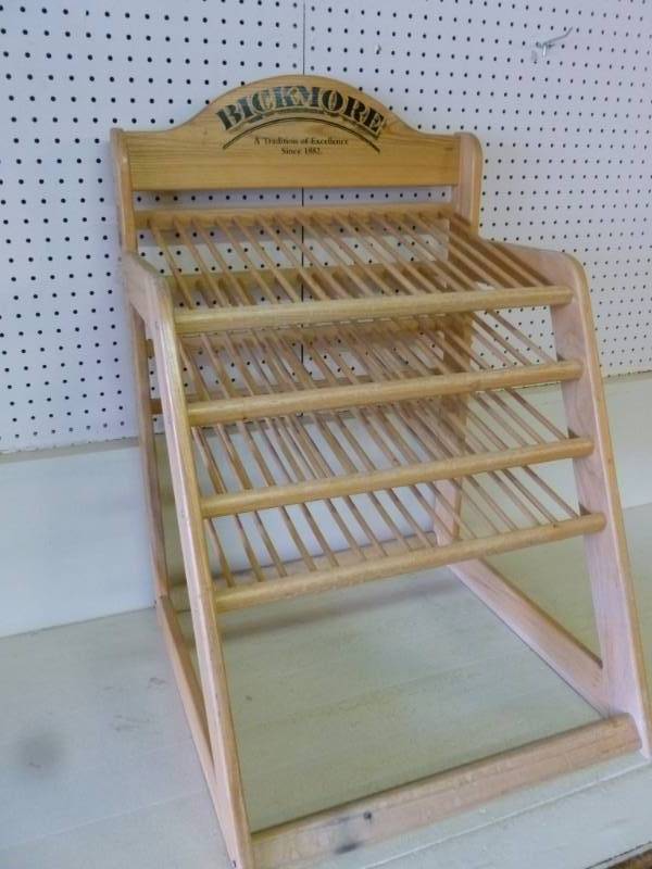 lot 219 image: Store Display Shelf