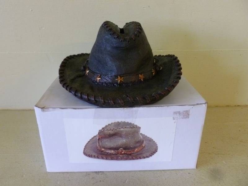 lot 255 image: Coin Bank