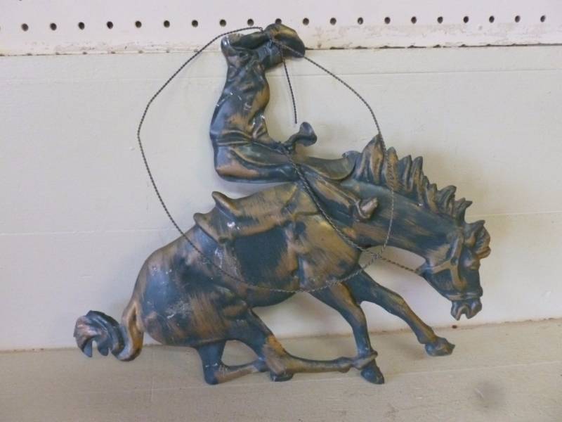 lot 271 image: Metal Wall Decoration
