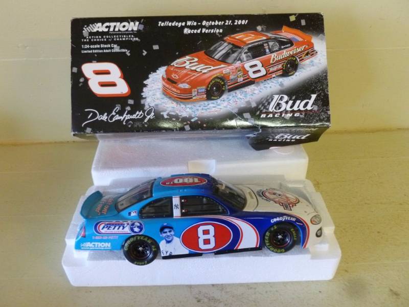 lot 310 image: Die Cast Metal Car