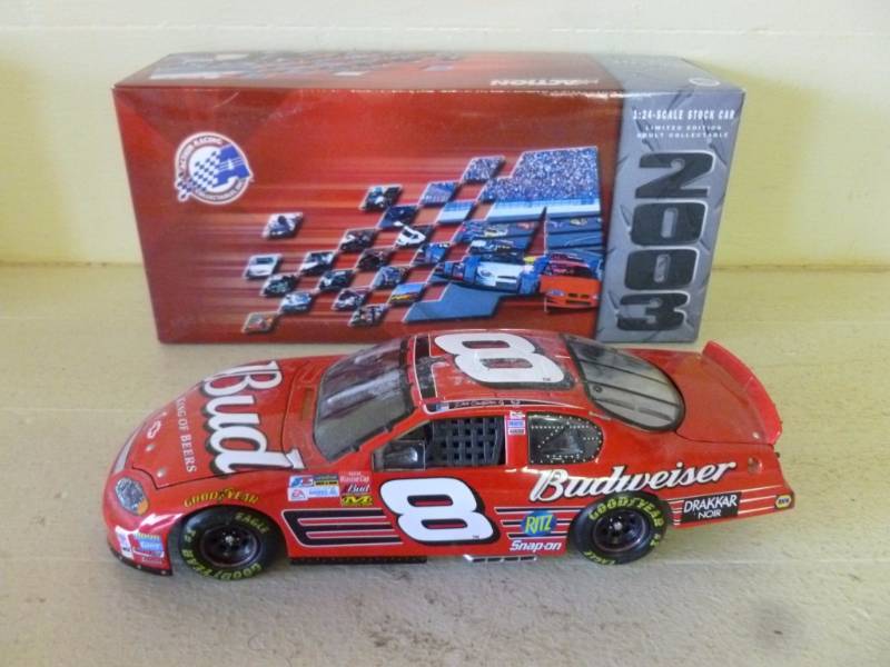 lot 312 image: Die Cast Metal Car