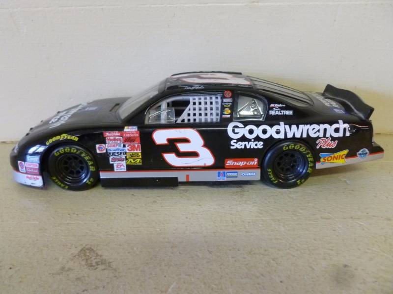 lot 315 image: Dale Earnhardt Car