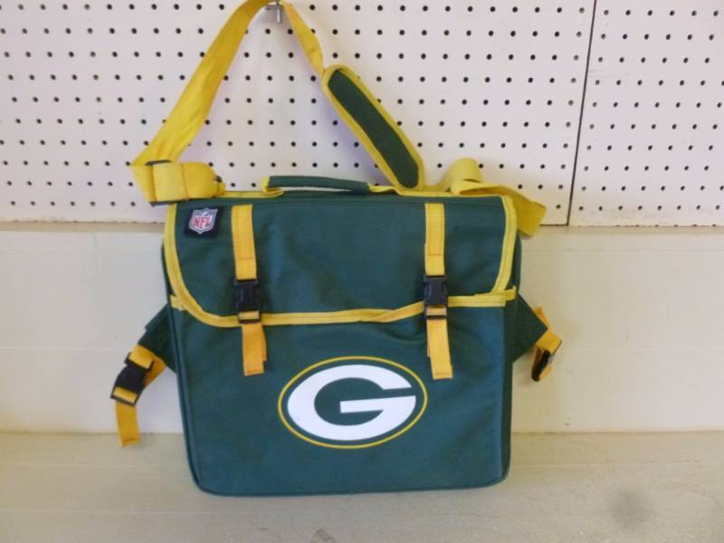 lot 326 image: Green Bay Packers Stadium Chair