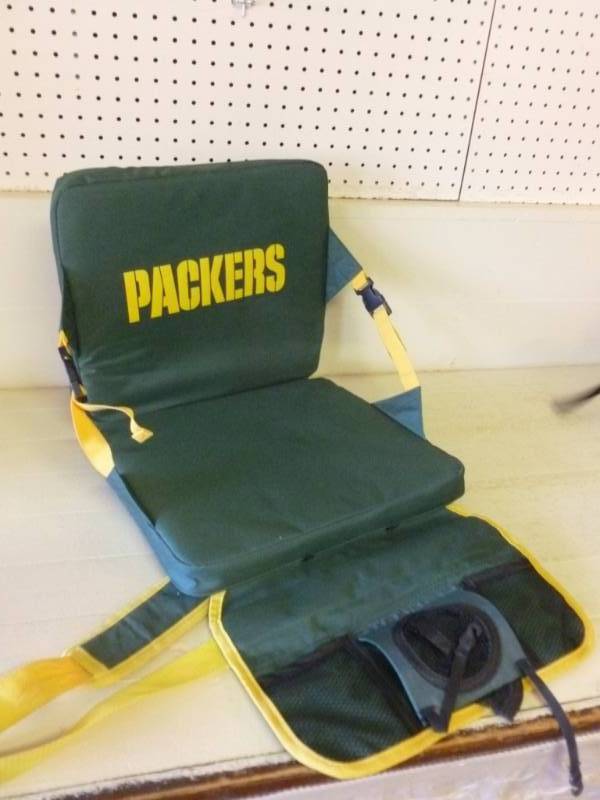 lot 327 image: Green Bay Packers Stadium Chair