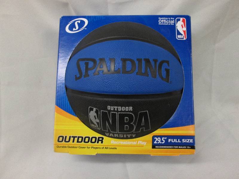 Spaulding fullsized outdoor basketb...