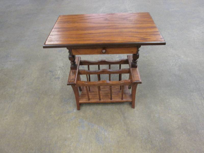 Wooden magazine rackend table ...