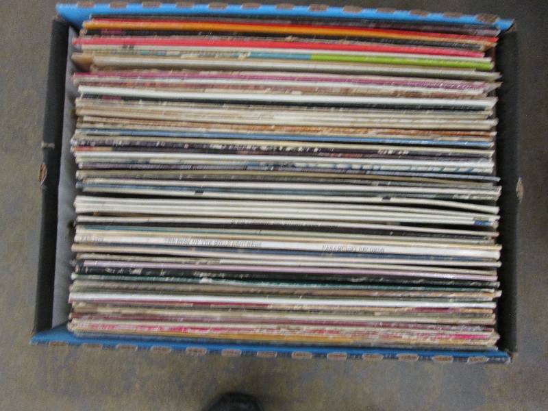 Large lot of assorted artists vinyl...