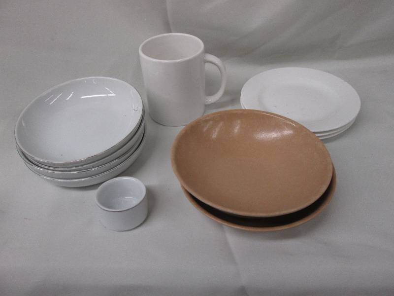 Assorted dishes 4 silver rimmed be...
