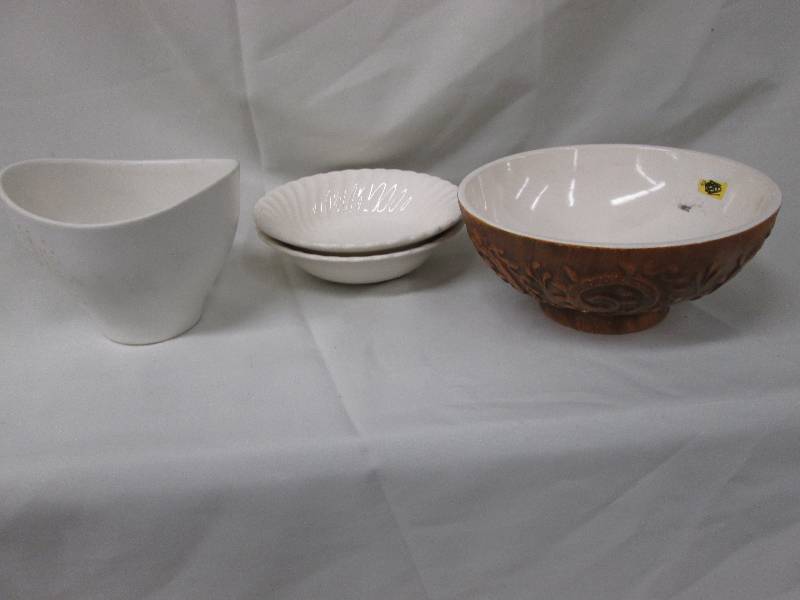 Lot of 4 assorted bowls see images...
