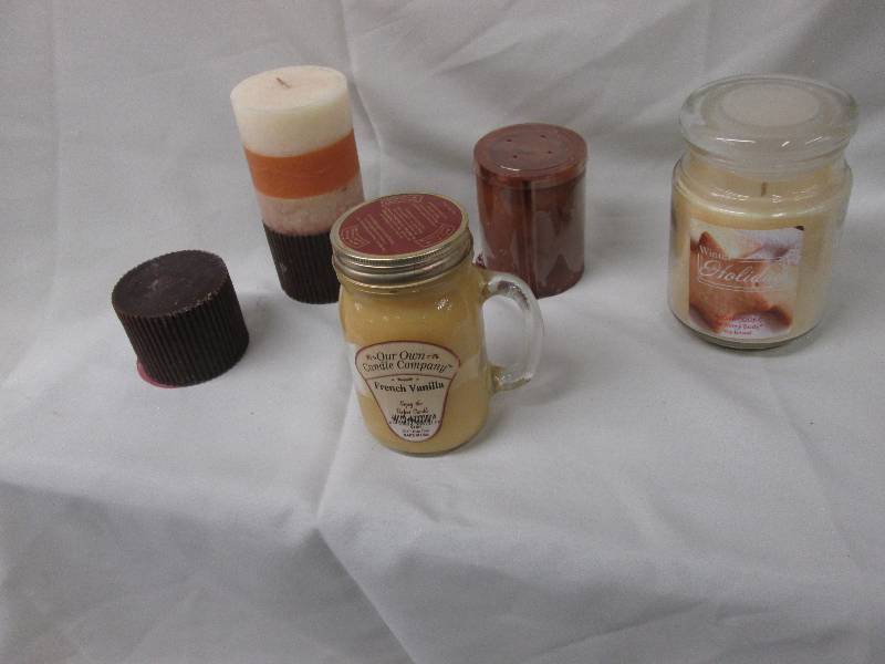 Lot of 5 assorted pillar candles...