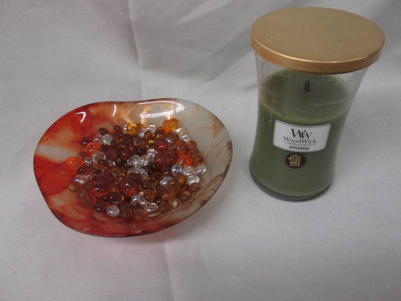 Decorative plate with floral marble...